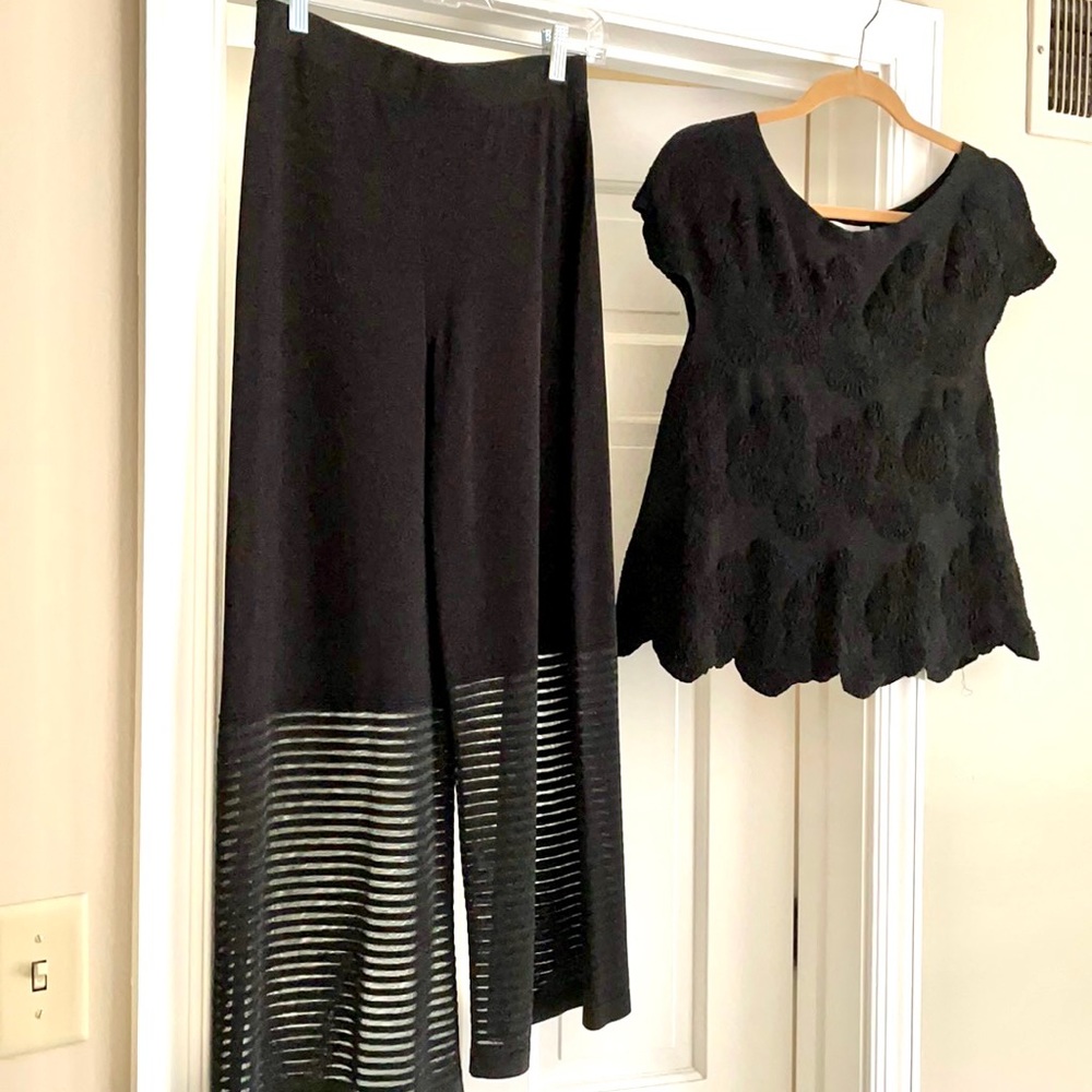 D. Exterior Two-Piece Wide Leg Pant w Babydoll Top